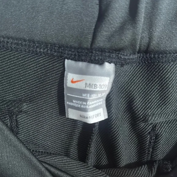 Nike Cargo Shorts Black and Pink Relaxed Fit Dance Parachute Pant - Picture 3 of 7